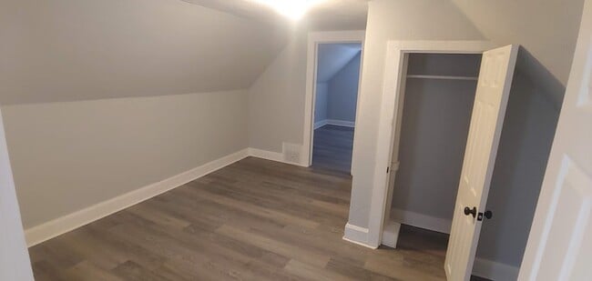 Building Photo - 4666 N 38th St