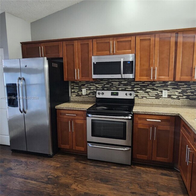Building Photo - 10180 Fanfare Dr