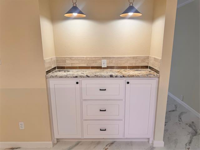 Building Photo - 914 W Hunt St