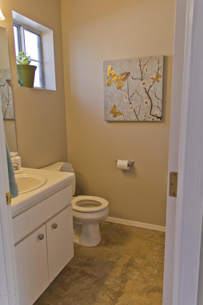 Building Photo - 741 Gail Gardner Way