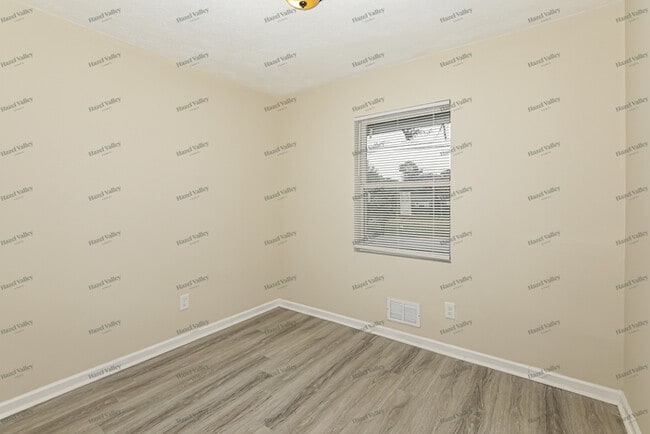 Building Photo - 8355 Dunellen Ln