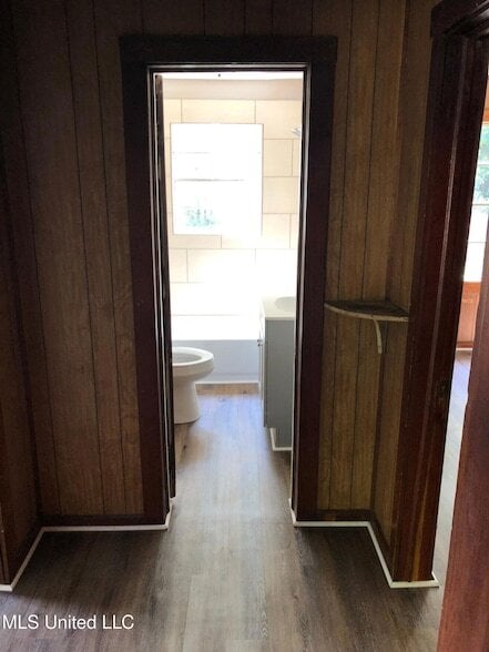 Building Photo - 213 Van Voris St