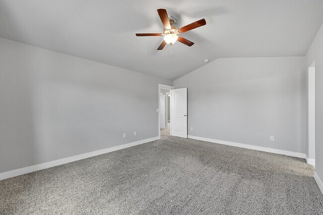 Building Photo - $2,300.00, 3 Beds, 2.5 Baths, Single Famil...