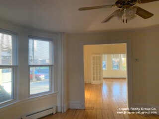 Building Photo - 548 Broadway