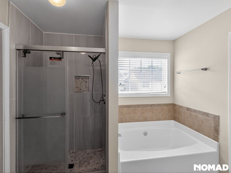 Building Photo - 1118 Westchase Cove SW