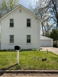 Building Photo - 27 Sylvan Ct