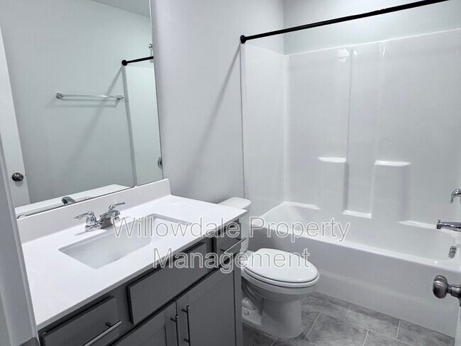 Building Photo - 913 Aspen Pointe Trl