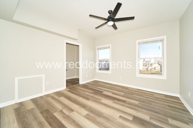 Building Photo - 1329 E Market St