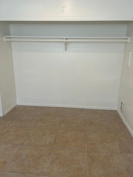 Building Photo - 6340 Casada Way