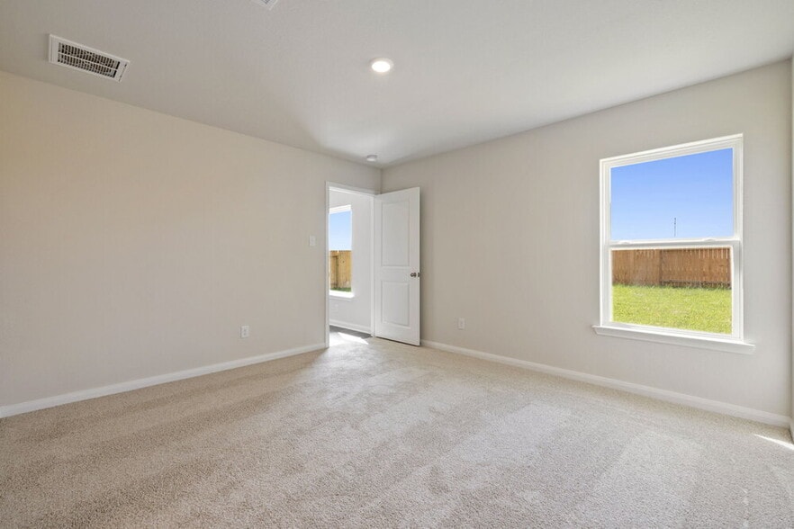 Building Photo - 425 Sunny Highlands Dr