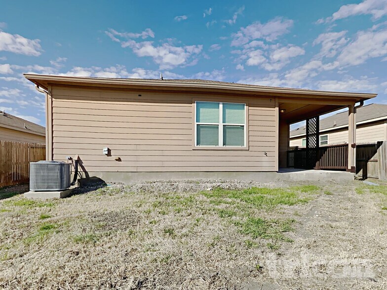 Building Photo - 6147 Still Meadow