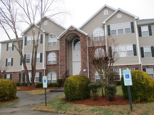 Primary Photo - Main Level Condo near Wake Forest Universi...