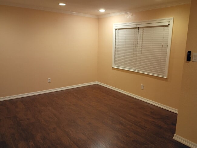 Building Photo - 4404 Monna St