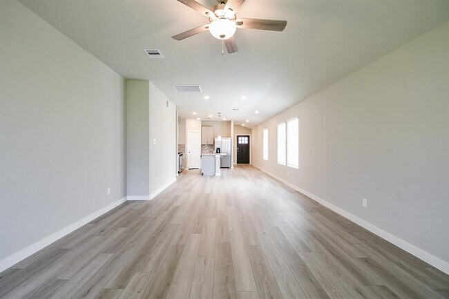 Building Photo - 18743 Etta Pnes Cir