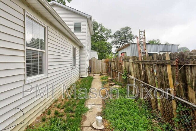 Building Photo - 1651 Elkridge Dr