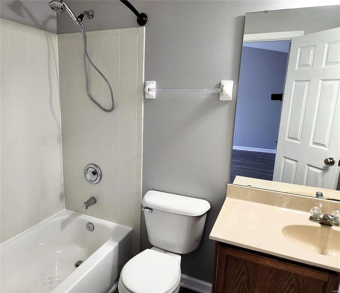 Building Photo - 419 Wild Oak Dr