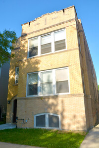 Building Photo - 3707 N Sacramento Ave