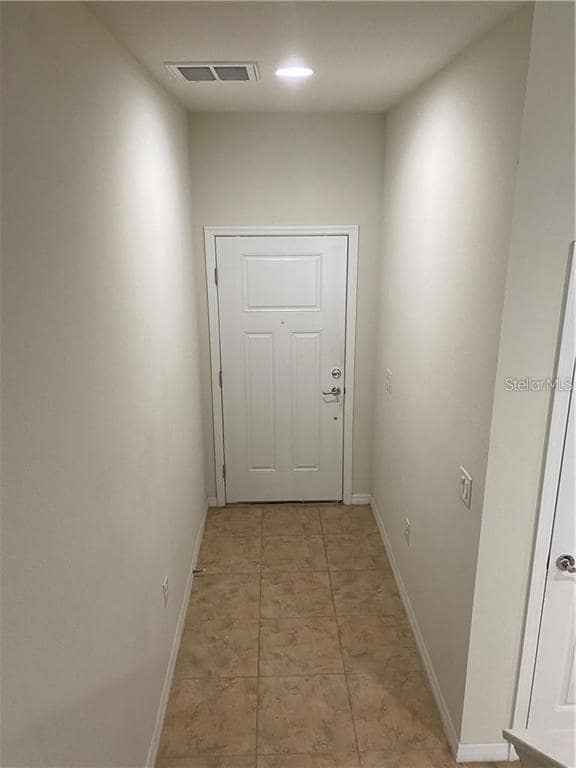 Building Photo - 9141 Hillcroft Dr