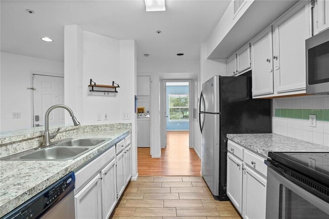 Building Photo - 494 N Pin Oak Pl