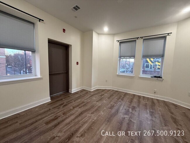 Building Photo - 301-03 South street-Unit 2