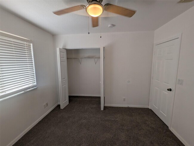 Building Photo - 4759 Pinemore Ln