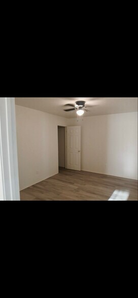 Building Photo - 63173 E 291 Rd