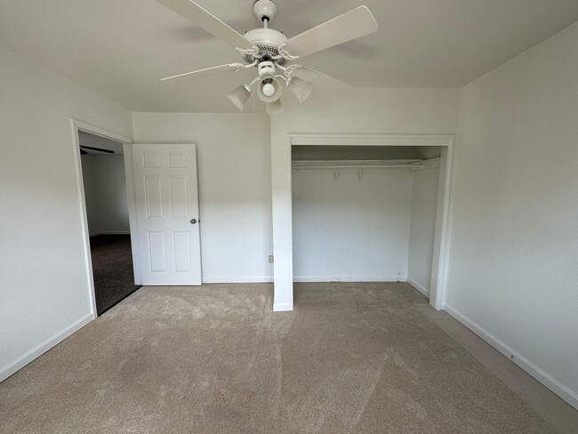 Building Photo - Nicely remodeled home