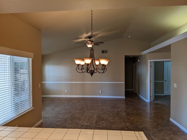 Building Photo - Wonderful home close to Clovis North and Copper River offering a large backyard, updated fixtures...