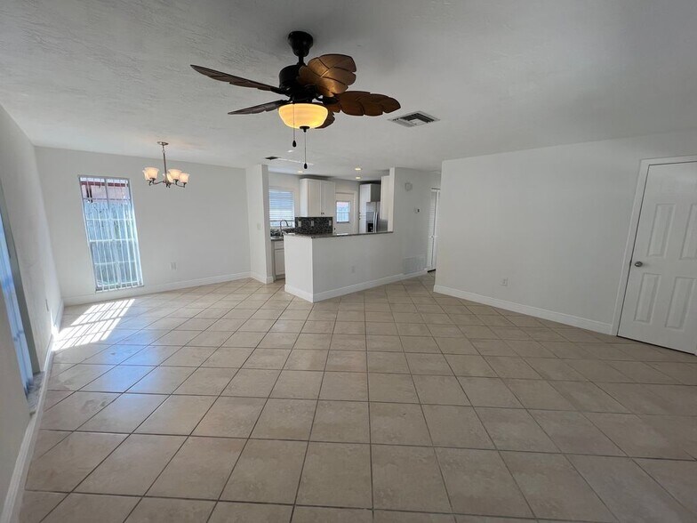 Building Photo - 710 Bayou Ave