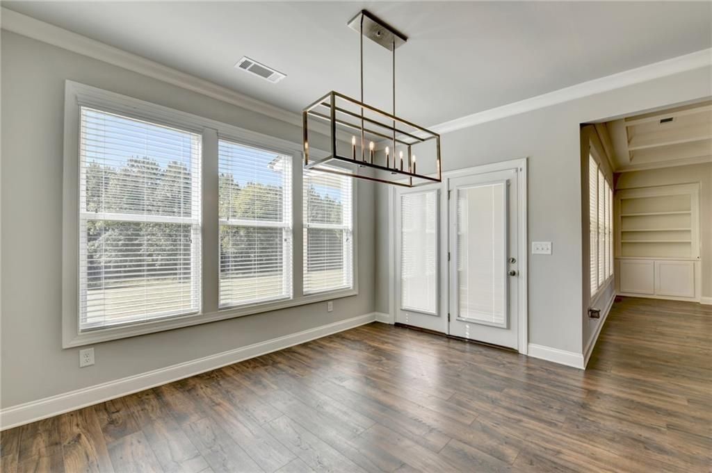 Building Photo - 840 Champagne Ln