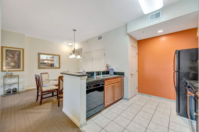 Building Photo - 8101 Resort Village Dr