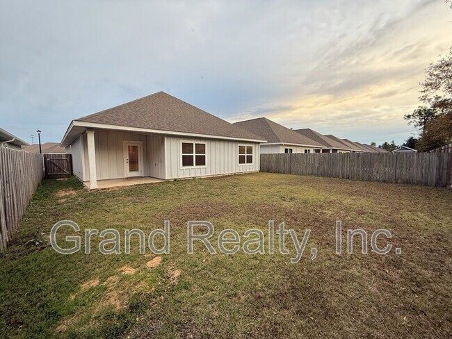 Building Photo - 5749 Danbury Blvd