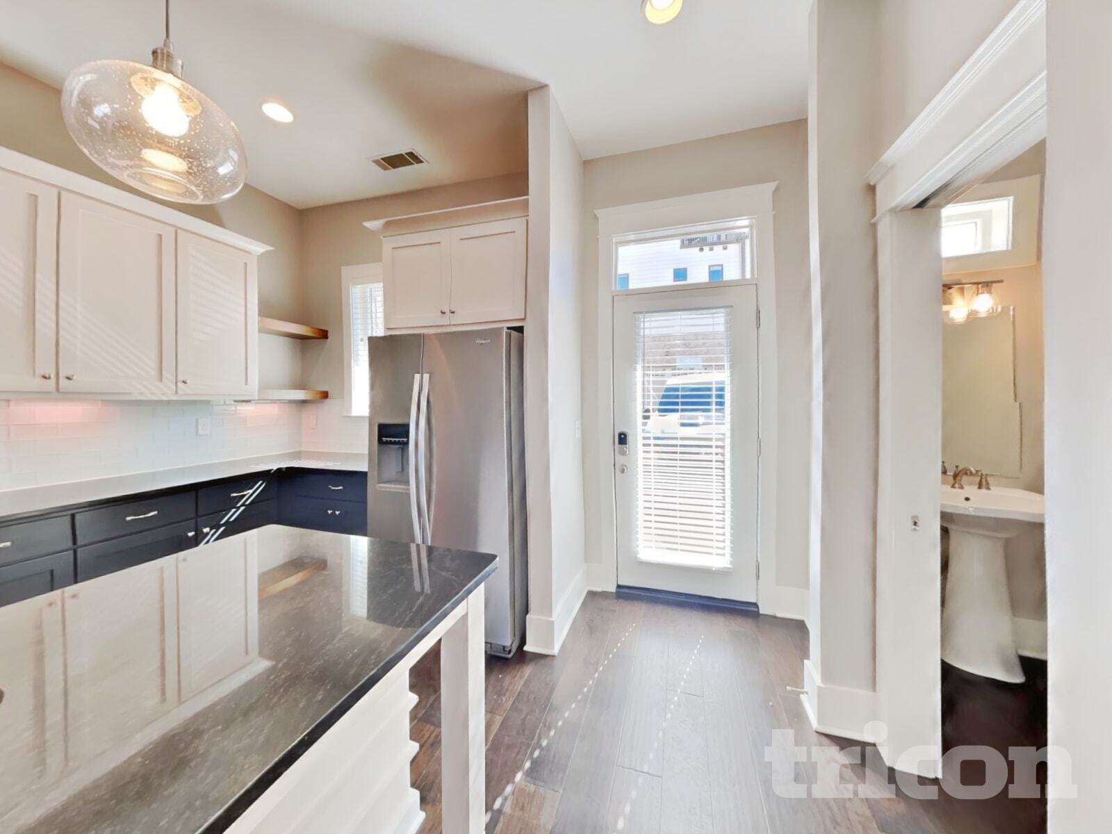 Building Photo - 6813 Charlotte Pike