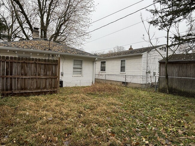 Building Photo - 4414 Kingsley Dr