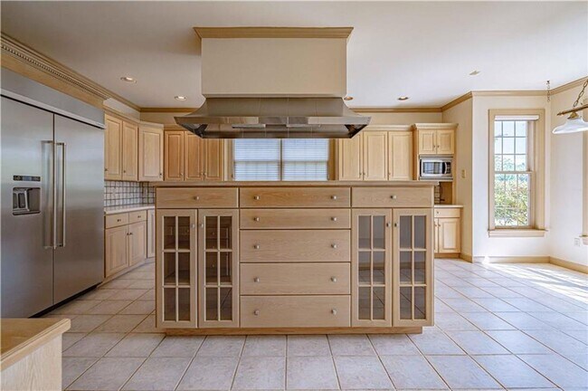 Building Photo - 3475 Manor Rd