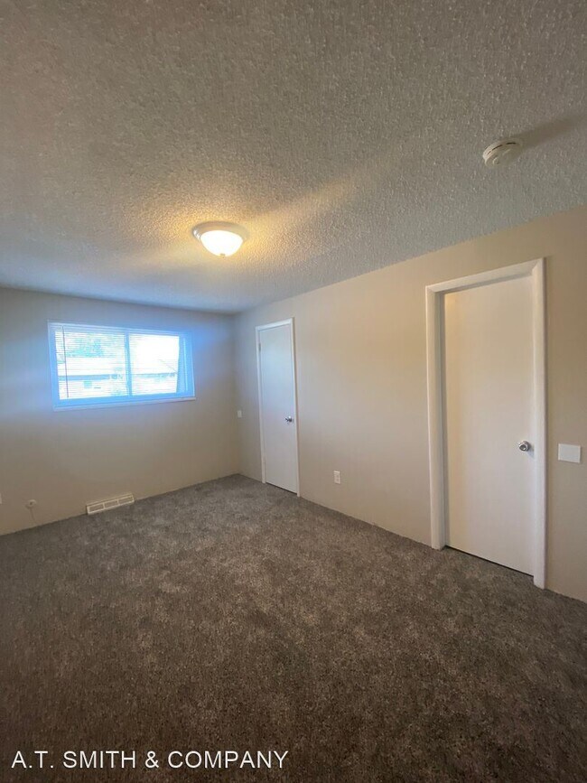 Building Photo - 2 br, 1.5 bath House - 1791 Quail Street
