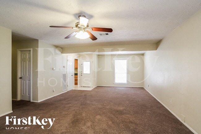 Building Photo - 14135 Rosetta Dr