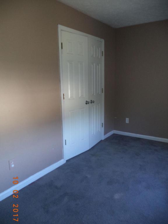 Building Photo - 619 Iowa Ave