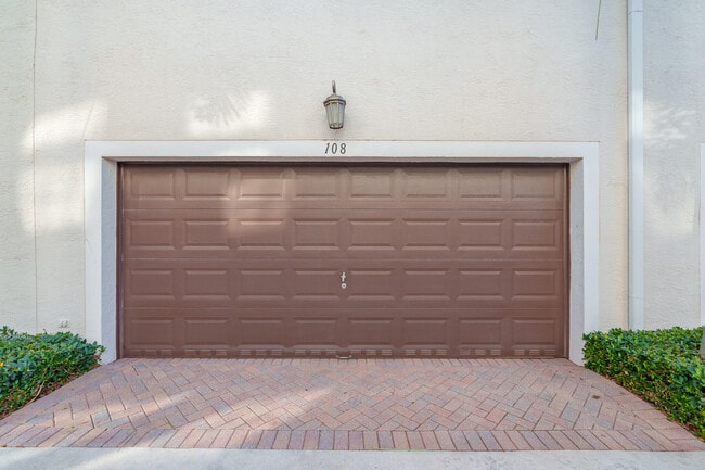 Building Photo - 108 Ocean Cay Way