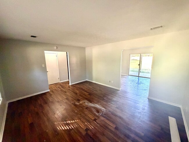 Building Photo - 7225 Deville Way