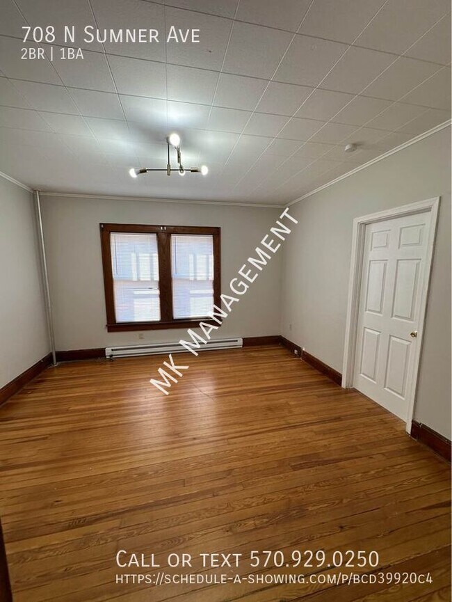 Building Photo - 2 bed /  bath