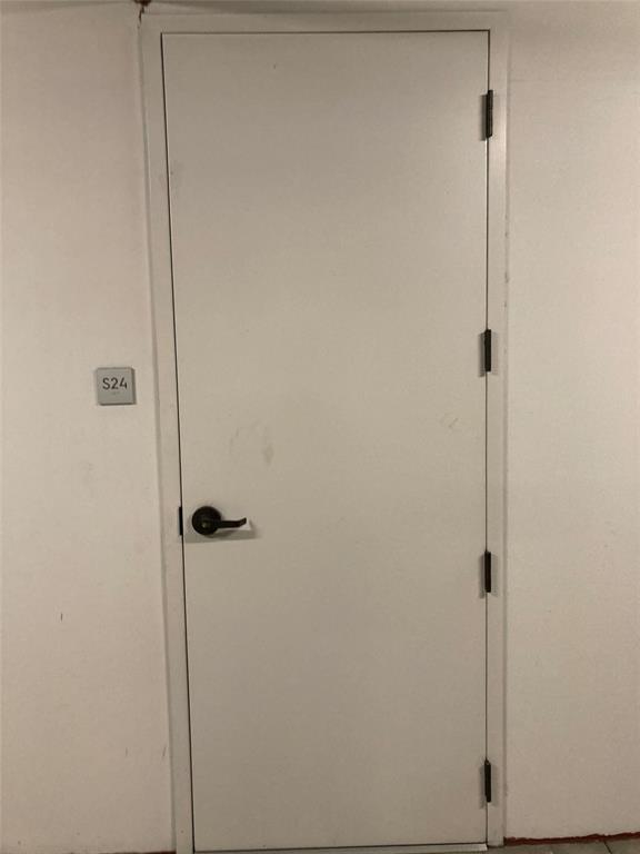 Building Photo - 800 Embassy Dr