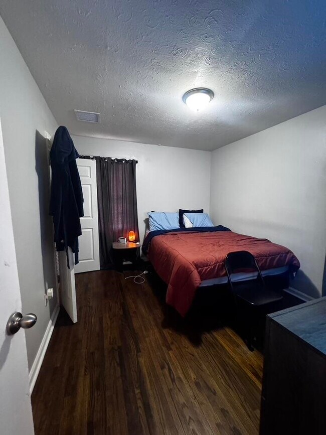 Building Photo - 3558 Kensett Dr
