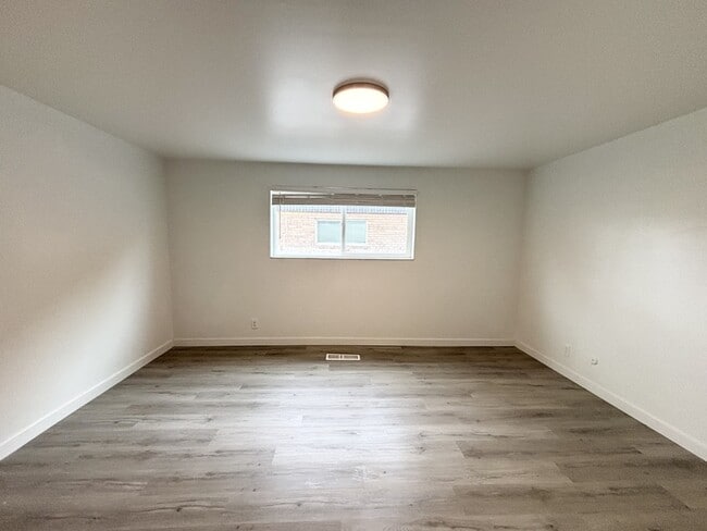 Building Photo - 1403 S 300 E