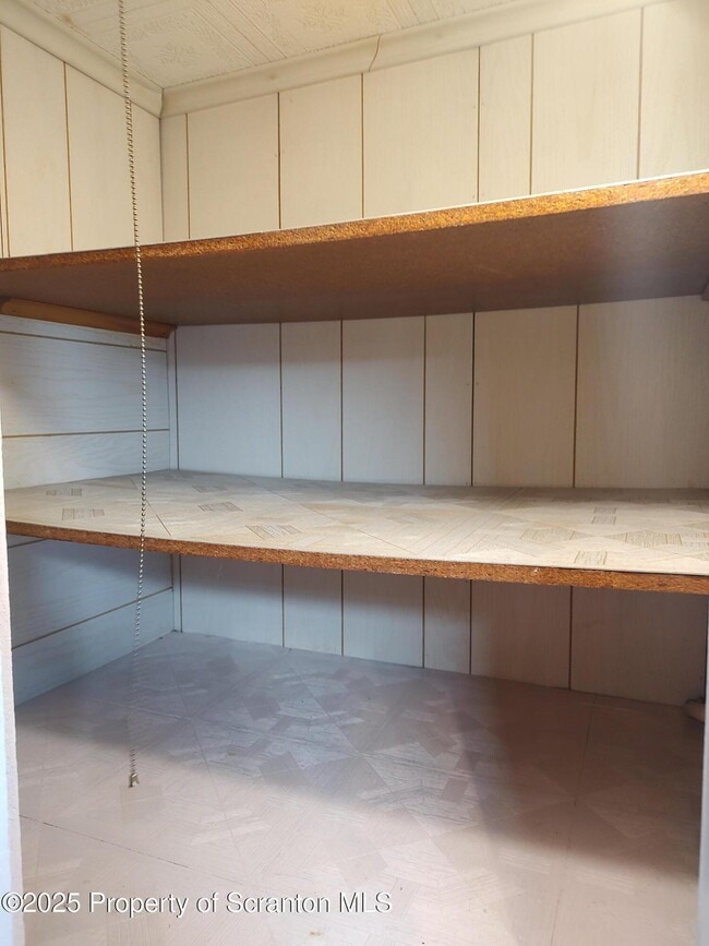 Building Photo - 1023 Carmalt St