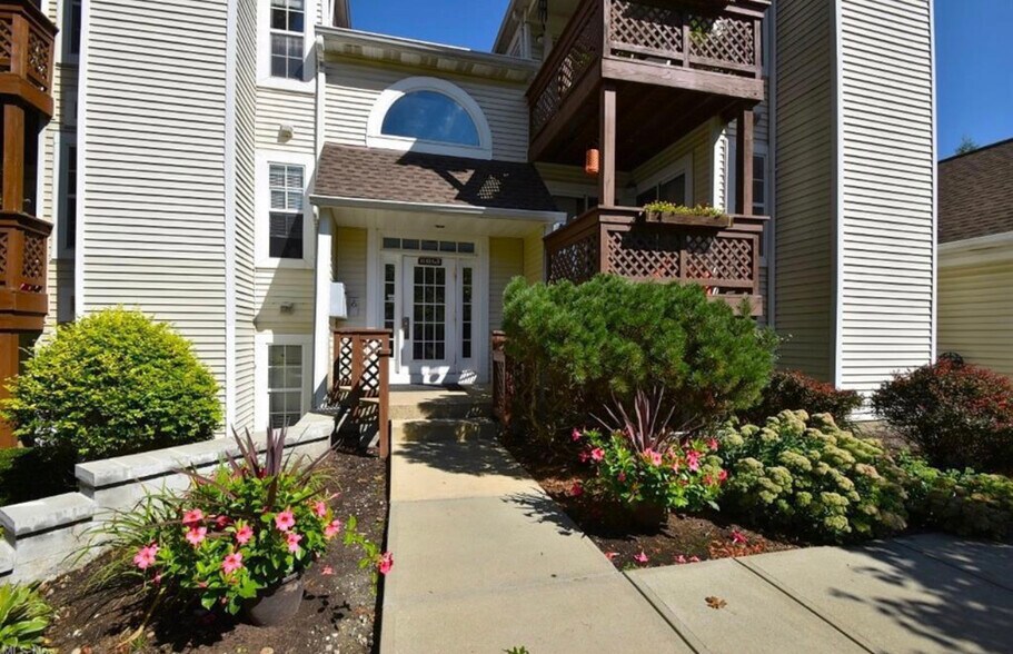 Primary Photo - 1448 Cedarwood Dr