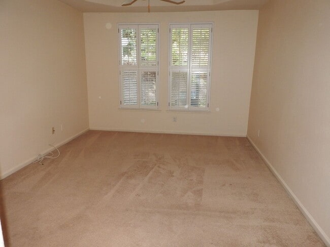 Building Photo - Beautiful Granite Bay Home in Gated Community