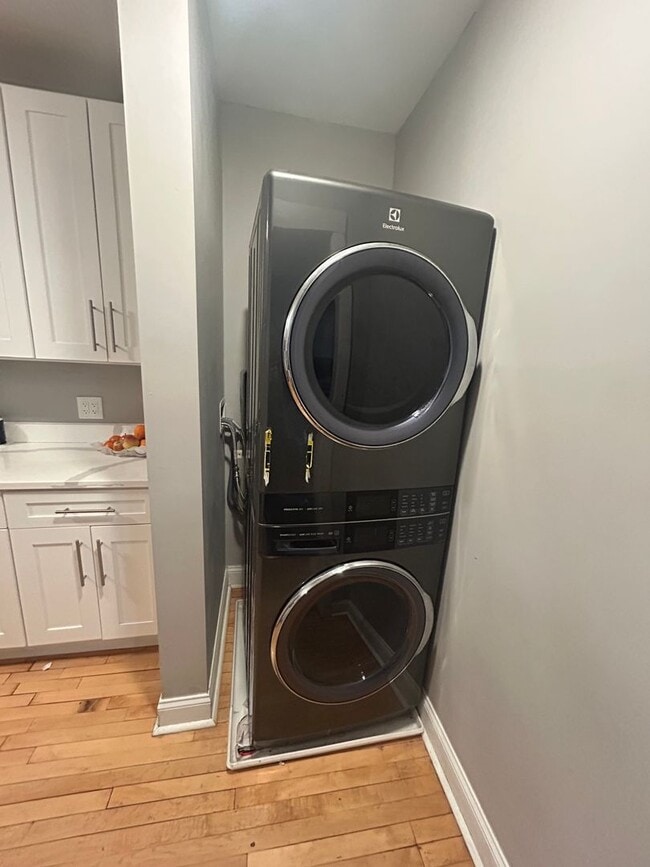 Building Photo - 4017 N Mozart St