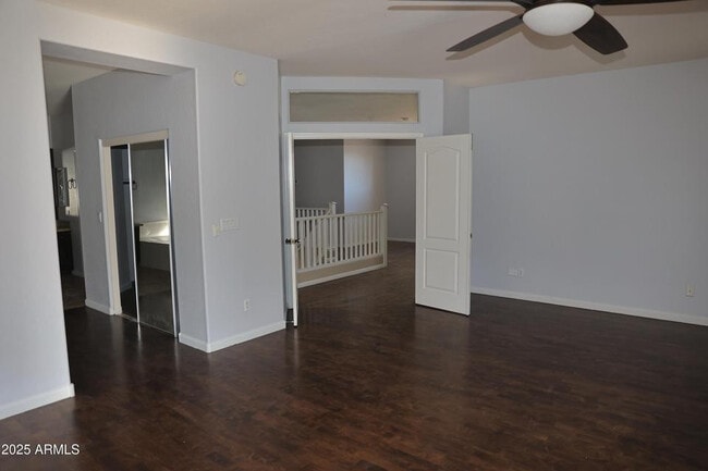 Building Photo - 562 N Danielson Way