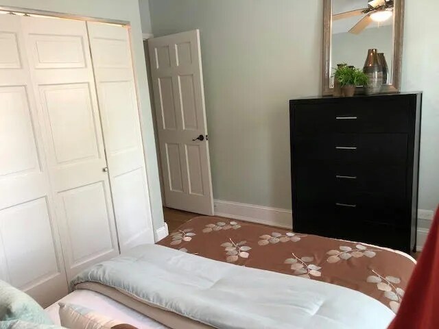 Second Bedroom - 6040 N Kenmore Ave